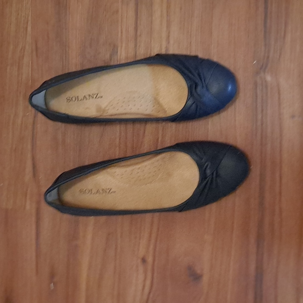 Navy blue flats
